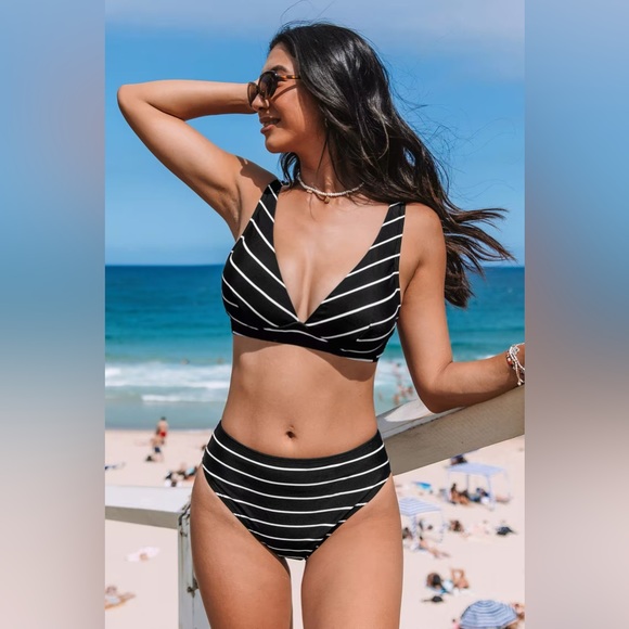 NWT Black & White Stripe Bikini Size Medium - Picture 1 of 4
